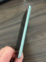 Apple iPhone 11 - 64GB unlocked