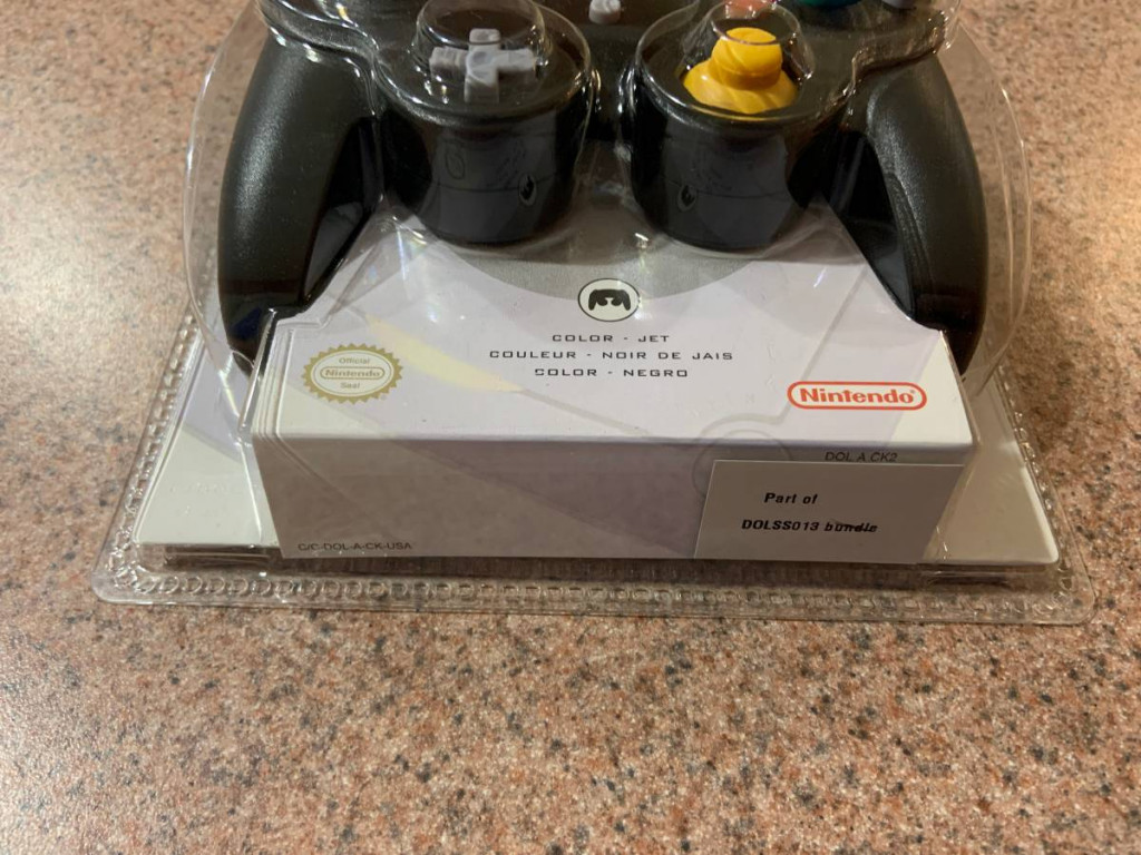 OFFICIAL NINTENDO GAMECUBE OEM CONTROLLER BLACK SEALED BLISTER PACK