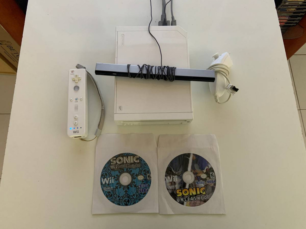 Nintendo Wii with Sonic Unleashed & Black Knight