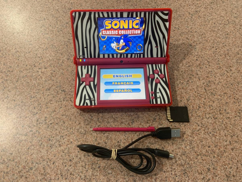 Nintendo DSi w 400+ games Mario Pokémon Hard LEGO Case see 2nd pic
