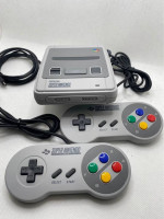 MODDED SNES Classic Mini (EU) + Wired Controllers