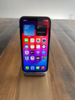 /// 64GB JET BLACK UNLOCKED IPHONE XR ///