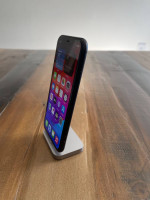 /// 64GB JET BLACK UNLOCKED IPHONE XR ///