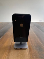 /// 64GB JET BLACK UNLOCKED IPHONE XR ///