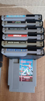 VINTAGE NINTENDO NES VIDEO GAMES
