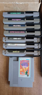 VINTAGE NINTENDO NES VIDEO GAMES