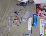 Modded Nintendo WII, Fit Board, 2 controllers, 5 games