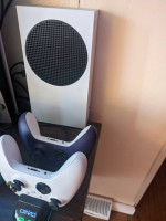 Xbox s series with extra controller and charging station