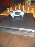 PlayStation 4 Slim 1TB