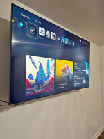 PS5 CONSOLE ONLY/PS2 BUNDLE & 55" SAMSUNG 4K SMART TV NO TV BASE LEGS
