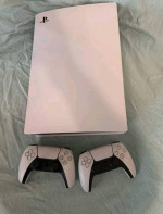 PS 5 Digital console with two controllers