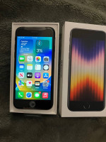 Unlocked Apple iPhone SE 3rd Generation New