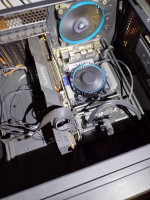 PC GAMING SYSTEM W/ VIVE VR HEADSET
