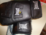Wii Nintendo Everlast Boxing Gloves