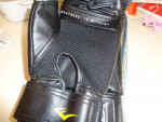 Wii Nintendo Everlast Boxing Gloves
