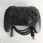 Used Nintendo 32G Switch with Pro Controller and Two Zelda Games
