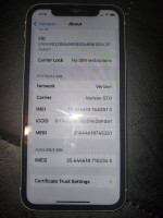 White Iphone XR