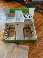 XBOX Series S - original packaging, controller, power and hdmi cables