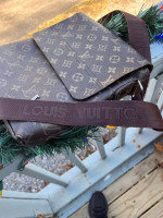Louis vuitton