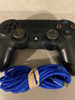 PlayStation 4 wireless controller authentic works good