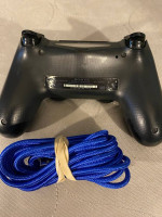 PlayStation 4 wireless controller authentic works good