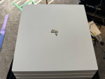 PlayStation 4 Pro - White