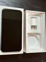 IPhone XS 64GB Space Gray - unlocked, like new