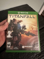 Xbox One titanfall like new game and case Xbox One titanfall like new