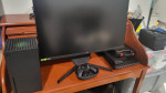 LG gaming monitor 165hz and Xbox elite controller