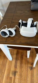 Like New Oculus Quest 2