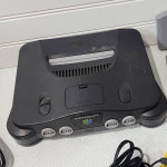 N64 Console Bundle Controller +2 Games *TESTED WORKING* Race Genuine