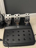Logitech G923 (Xbox/PC) With Shifter and Pedals
