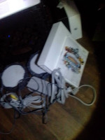 Nintendo Wii with Skylanders GIANTS Game, Plus One Bluetooth Portal and One Wire