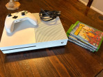 X Box One S - 500 GB