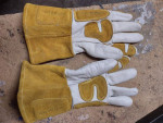Leather welding gloves, in great condition