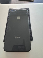 Apple iPhone 8 Plus - Unlocked - 64BG - Space Grey
