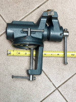 UNUSED WILTON MODEL 100 VISE- 4" JAWS