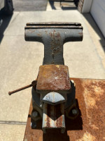 Metal Vises