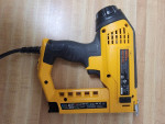 DEWALT ELECTRIC STAPLE GUN