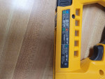 DEWALT ELECTRIC STAPLE GUN