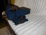 4" Bench VISE  * Swivel Base Excellent Condition