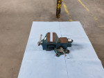 3 1/2" swivel bench vise