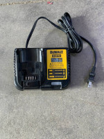 DEWALT BATTERY CHARGER