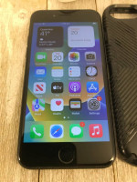 iPhone SE 2nd Gen: 64 GB, Any Sim Card, Nice Extras!