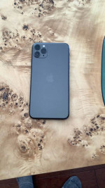 UNLOCKED iPhone Pro Max 11