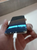 iphone XS 64GB cracked screen