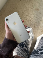 White IPhone XR 64gb