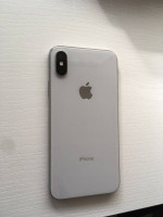 Unlocked iPhone X - 64GB