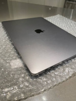 2020 MacBook Pro 13” A2289 i5 1.4GHz 256 SSD 8gb Memory