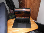 2019 macbook pro laptop,13.3" retina, touchbar,250gb ssd,works great